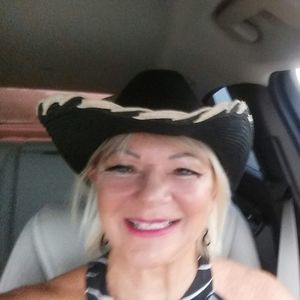 Meet your Posher, Jillayne